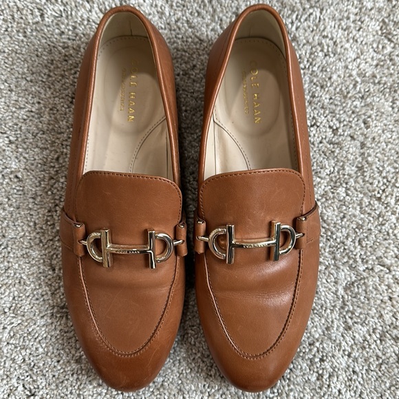 Brown cole haan 7.5 loafers - Picture 2 of 6